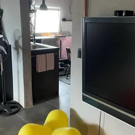 Sol Radiante Attic Studio, Designer-style Studio With Top-tier Amenities Torremolinos
