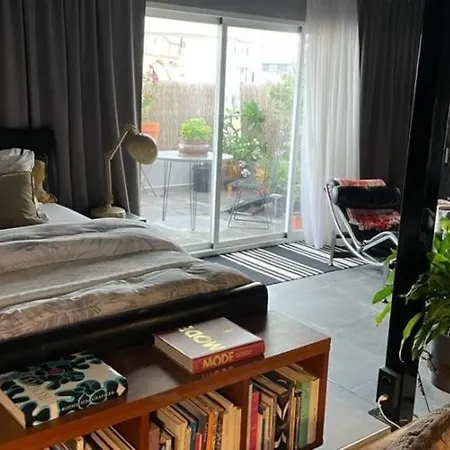 Sol Radiante Attic Studio, Designer-style Studio With Top-tier Amenities *